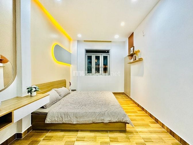 CHÍNH CHỦ BÁN NHÀ GẦN SÂN BAY NGANG 6M ĐÚC 1 LẦU 3PN FULL NỘI THẤT