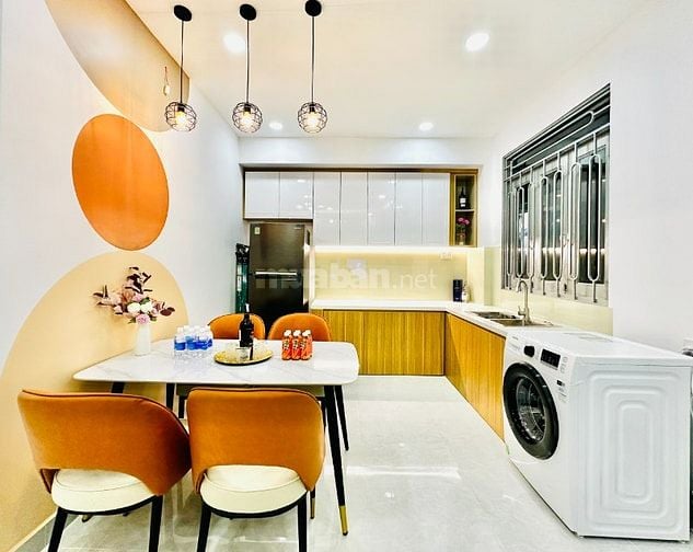 CHÍNH CHỦ BÁN NHÀ GẦN SÂN BAY NGANG 6M ĐÚC 1 LẦU 3PN FULL NỘI THẤT