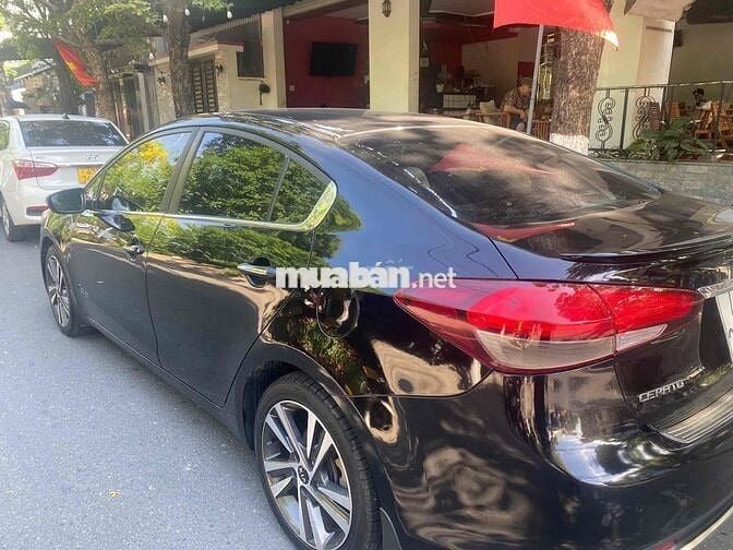 Kia Cerato 2017 Signature 2.0 AT - 40000 km