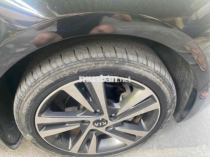 Kia Cerato 2017 Signature 2.0 AT - 40000 km