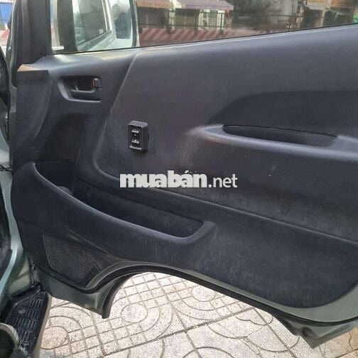 TOYOTA 6 CHỖ 850KG MÁY DẦU