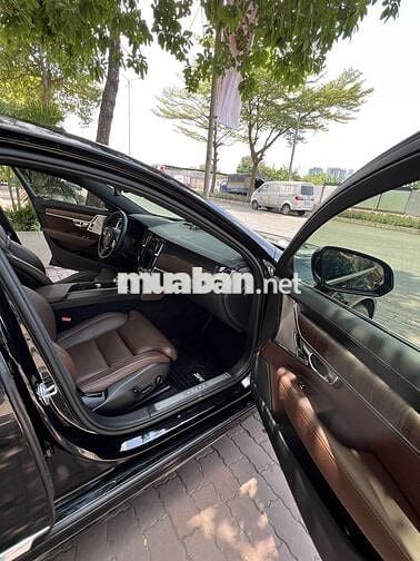 VOLVO S90L ULTIMATE 2022 ĐEN - 23700 km