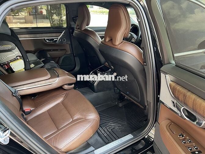 VOLVO S90L ULTIMATE 2022 ĐEN - 23700 km