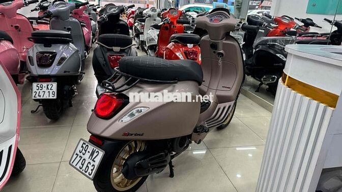 Vespa Sprint nâu đồng nhấm siêu đẹp ngay chủ