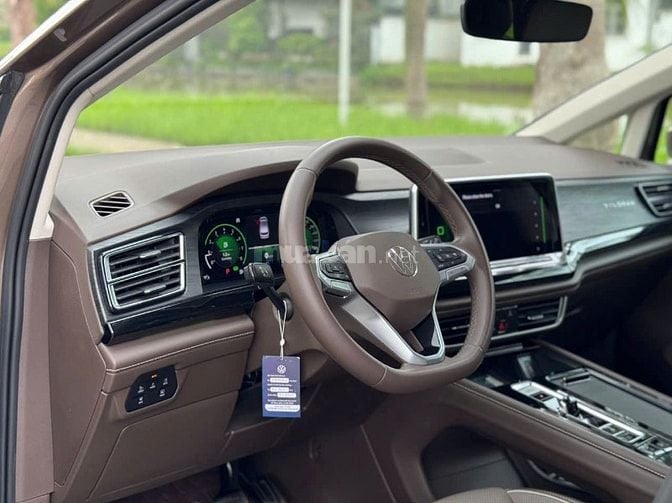 🔜 Volkswagen Viloran ( Luxury ) Sản xuất 2023 đklđ 2024 • Odo 35.000