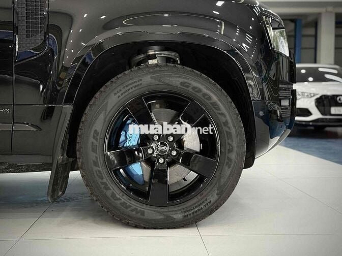 🇬🇧 Defender 110 Hse P300 2.0L 16,000 km
