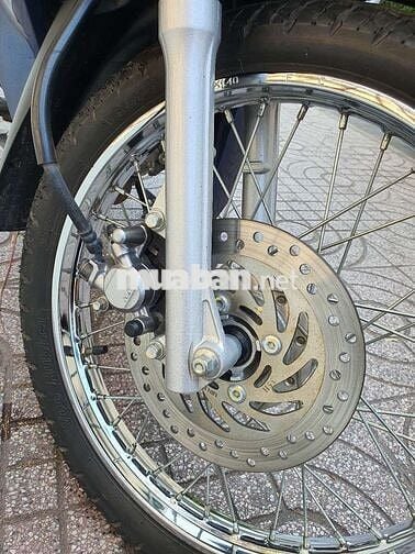 Can ban xe future 215cc moi 95%.