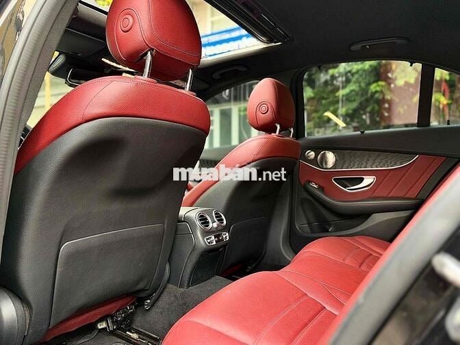 Mercedes C300 AMG 2016 - 60000 km