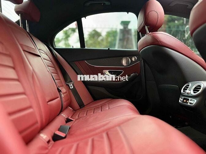 Mercedes C300 AMG 2016 - 60000 km