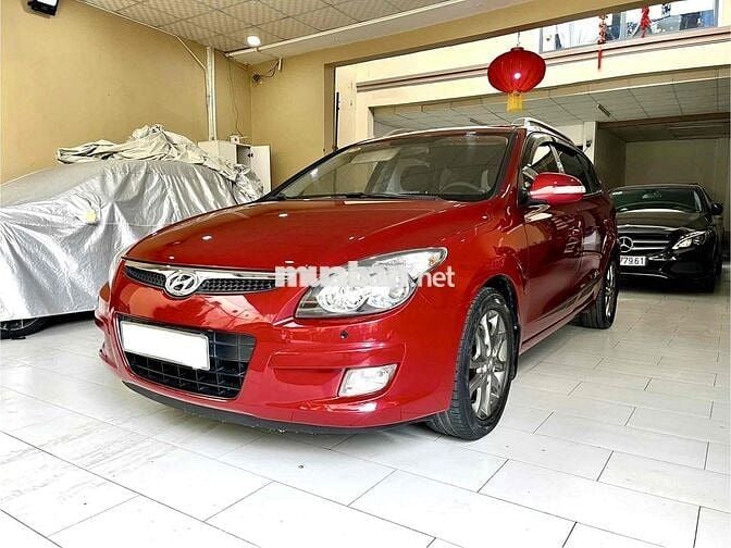 Hyundai i30 CW 2011 hàng nhập. Xe gia đình