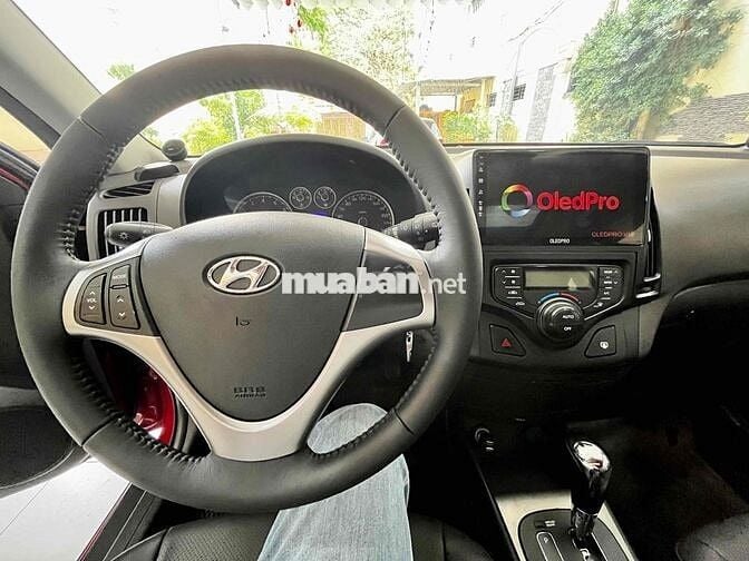 Hyundai i30 CW 2011 hàng nhập. Xe gia đình