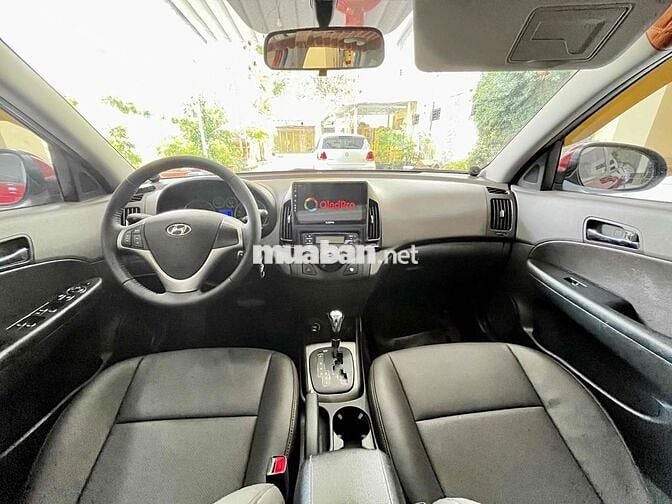 Hyundai i30 CW 2011 hàng nhập. Xe gia đình