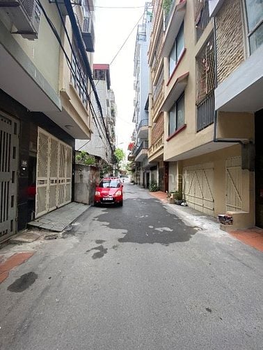 BÁN NHÀ PHỐ HOÀNG QUỐC VIỆT, GARA, NGÕ Ô TÔ TRÁNH