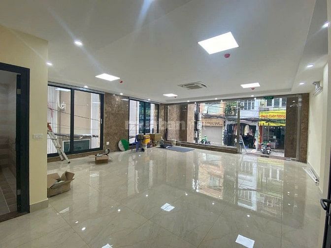 Bán phố Thái Hà, Yên Lãng tiện làm văn phòng DT: 95m2, Nhà xây 7 tầng,