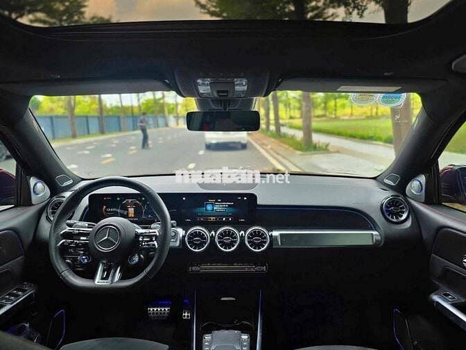 Mercedes Benz GLB 2021 35 AMG 4MATIC - 29000 km