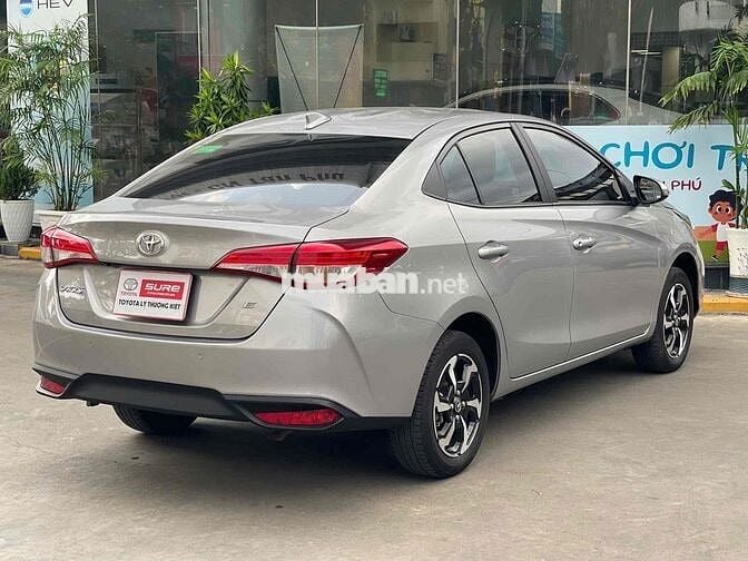 Toyota Vios 1.5E CVT  xem xe thương lượng mạnh