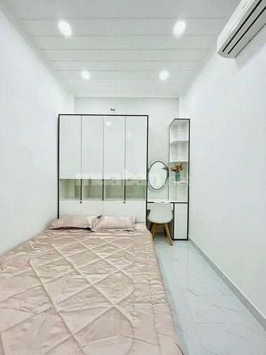 Định cư Mỹ bán gấp căn 37 m2 ở Đỗ Tấn Phong, PN. 1 Tỷ 570 1T1L. sổ sẵn