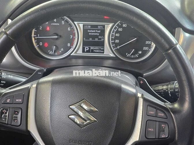 Suzuki Vitara 2016 1.6 AT màu trắng,đi 75.000 km