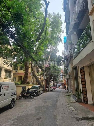 BÁN NHÀ LIỀN KỀ HOÀNG QUỐC VIỆT, LÔ GÓC 3 THOÁNG, 80M2 × 3 T, 23 TỶ