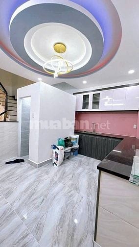 Cô Tư nhờ bán gấp nhà 56m², Nguyễn Thái Bình, Q1. Xây 5 tầng, sổ sẵn 