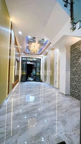 Cô Tư nhờ bán gấp nhà 56m², Nguyễn Thái Bình, Q1. Xây 5 tầng, sổ sẵn 