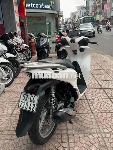 Sh125cbs 2024 sieu cọp 2700km Bstp chính chủ