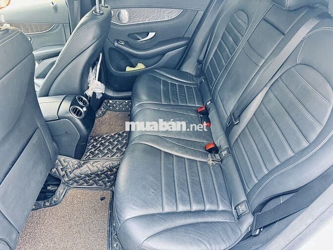 Mercedes Benz GLC 2020 200 4MATIC - 41000 km