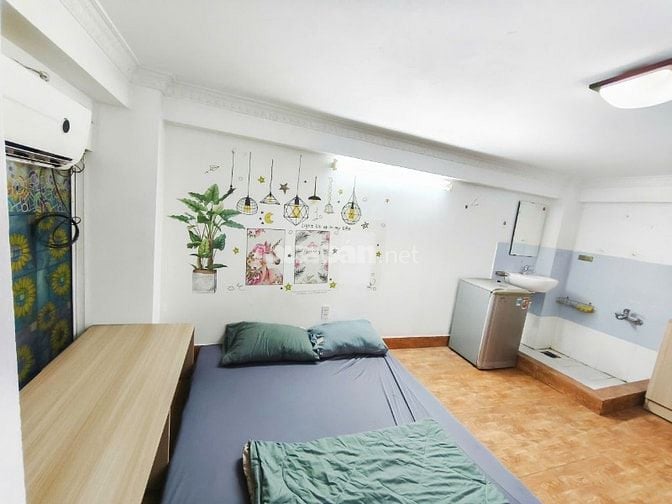 Phòng 20m2- 3,9tr full nội thất, toilet, cửa sổ ngay gần chợ bà chiểu
