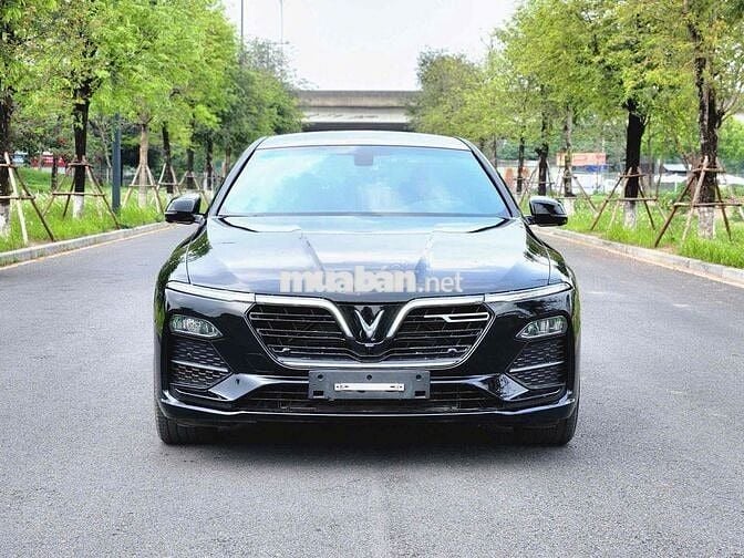 VinFast Lux A2.0 2022 - 5000 km