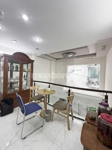 Bán nhà đường Cống Quỳnh Quận 1. DT 44m2 - Giá 4 tỷ 850 .