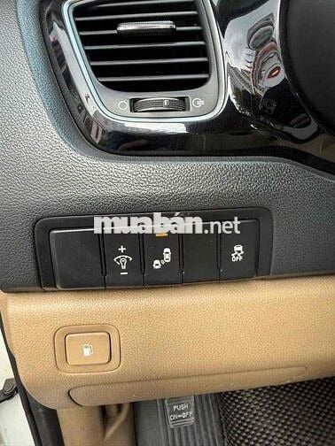 Kia Sedona 2018 2.2 DAT - 80000 km 1 chủ rát mới