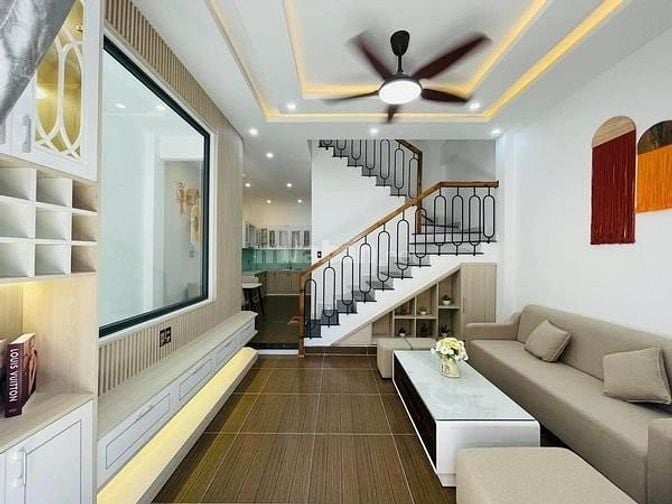 Nhà nhỏ xinh Đ.Nguyễn Tiểu La giá tôt quận 10.Kết cấu 28m/giá 2.340 tỷ