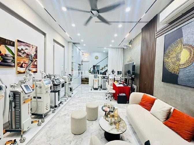 Bán nhà Giải Phóng - Hoàng Mai, DT 41m x 5 tầng. Phân lô ô tô vào nhà