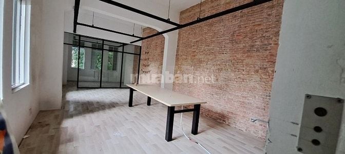 Cho thuê mặt bằng gần Trần não giá 15 triệu-mở showroom- văn phòng