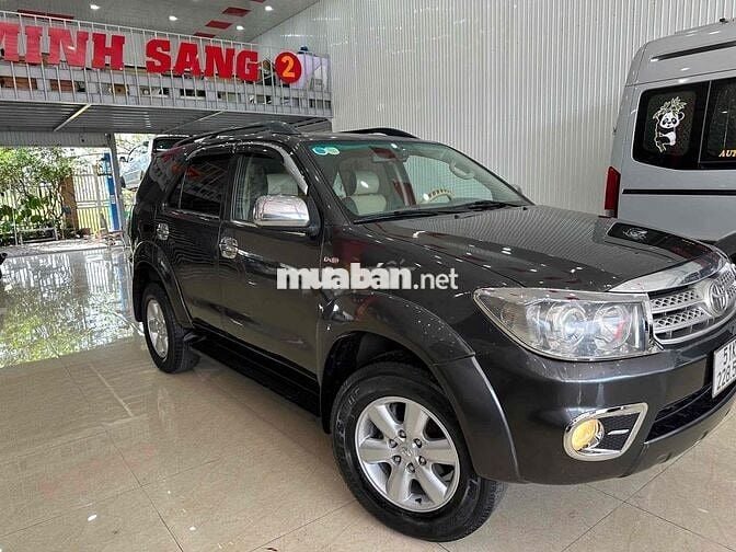 Giá: 365 Triệu FORTUNER 2009 Máy dầu Không đổ hơi