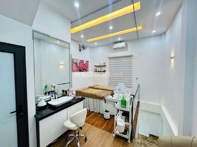 Bán nhà Giải Phóng - Hoàng Mai, DT 41m x 5 tầng. Phân lô ô tô vào nhà