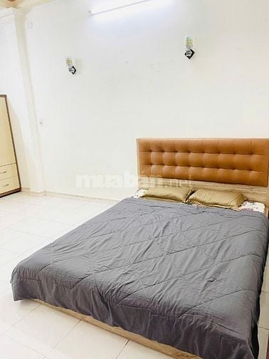 CHDV 30m2 cửa sổ lớn đường Sầm Sơn P4 Tân Bình chỉ 4 triệu 300k.