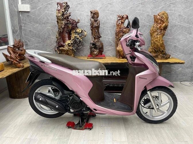 Honda Vision chính chủ máy bao zin êm. odo 26k