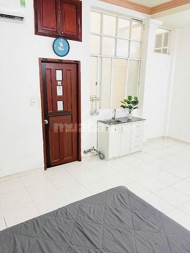 CHDV 30m2 cửa sổ lớn đường Sầm Sơn P4 Tân Bình chỉ 4 triệu 300k.