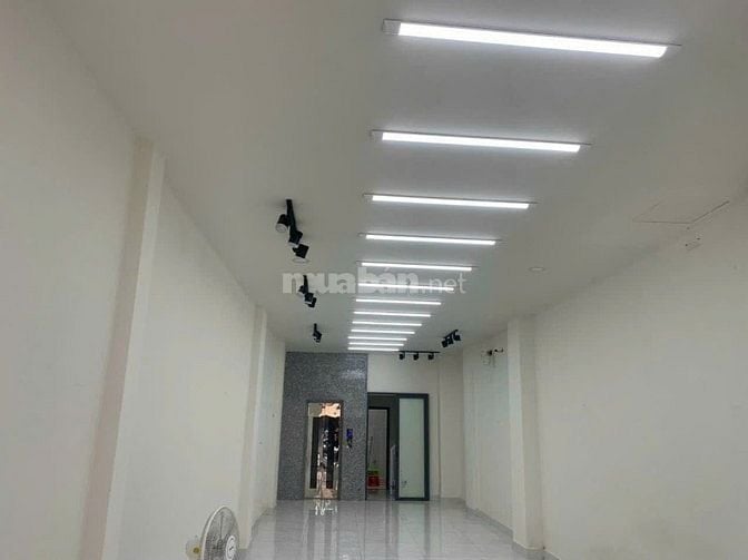MT có thang máy Đ. trương vĩnh ký 4*20m 4 tầng giá 30tr