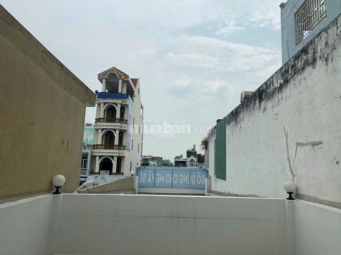 MT có thang máy Đ. trương vĩnh ký 4*20m 4 tầng giá 30tr