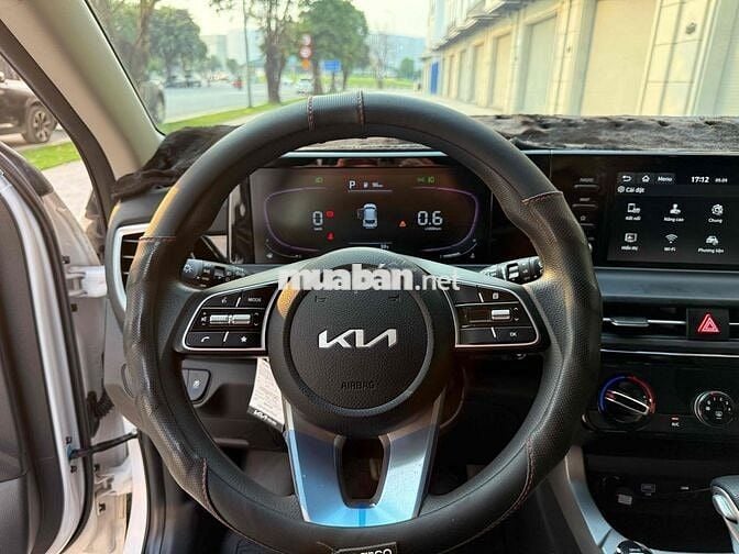 Kia Seltos 2024 1.5 AT - 6000 km
