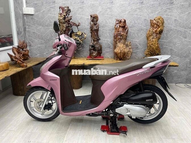Honda Vision chính chủ máy bao zin êm. odo 26k