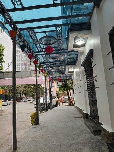 LÔ GÓC, Ô TÔ ĐỖ CỬA, DÂN TRÍ CAO , NHIỀU TIỆN ÍCH, SỐNG LÝ TƯỞNG .