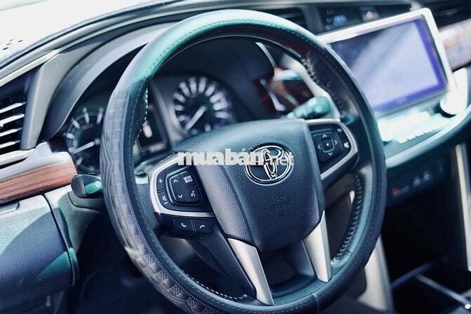Toyota Innova 2018 2.0 Venturer - 83000 km