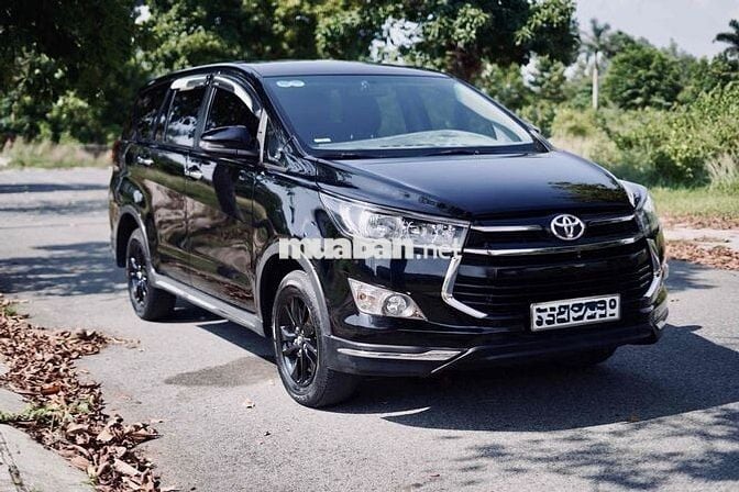 Toyota Innova 2018 2.0 Venturer - 83000 km