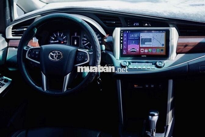 Toyota Innova 2018 2.0 Venturer - 83000 km