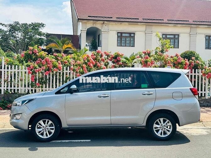 Toyota Innova 2019 2.0E - 117000 km