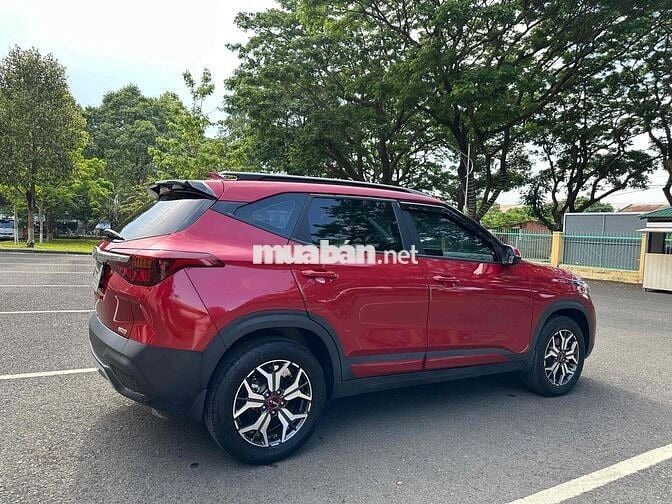 Kia Seltos 2023 - 180000 km