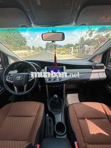 Toyota Innova 2019 2.0E - 117000 km